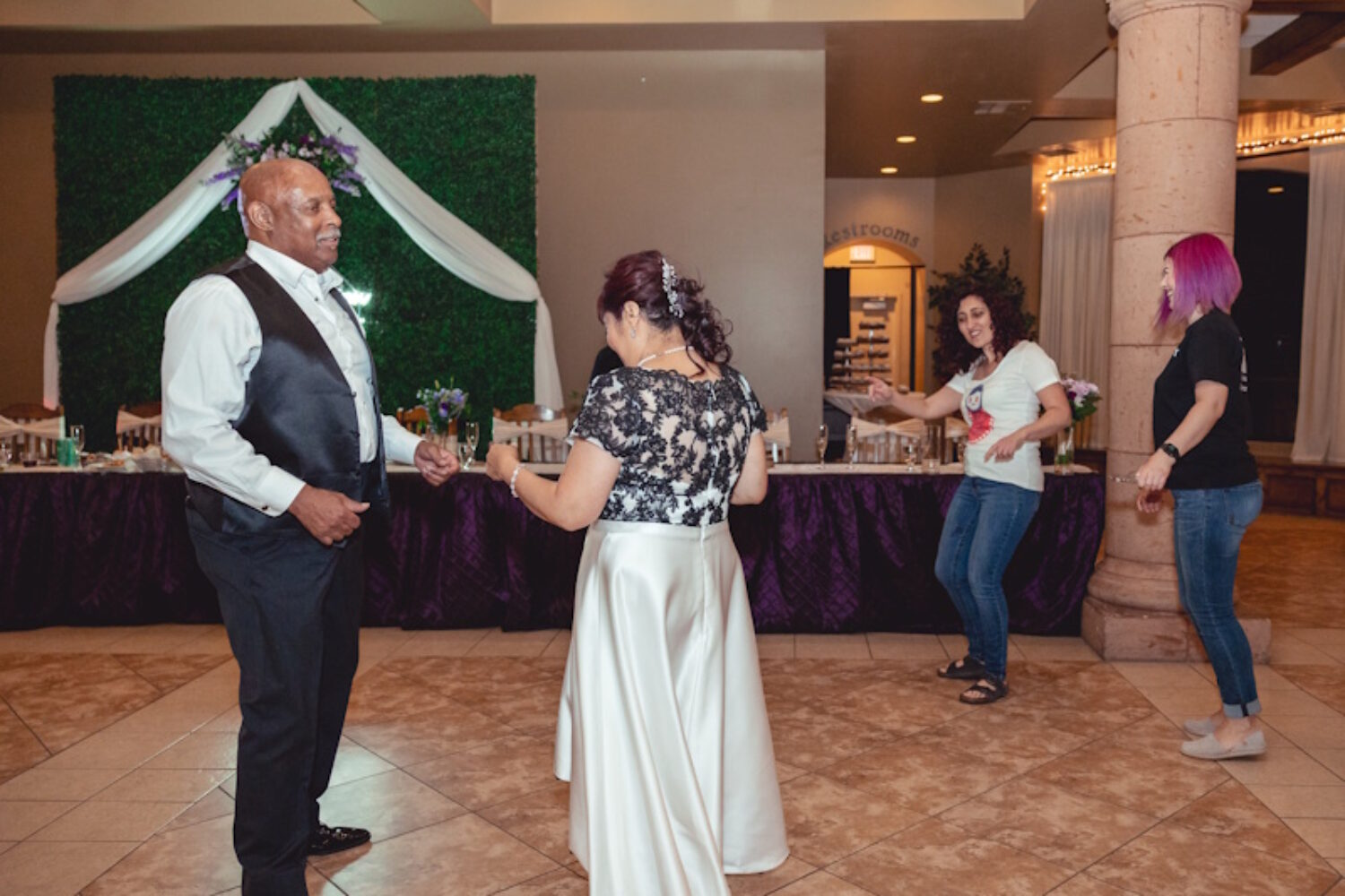 Wedding-Makeup-Touch-Ups