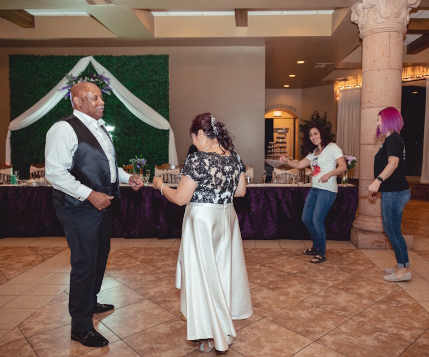 Wedding-Makeup-Touch-Ups