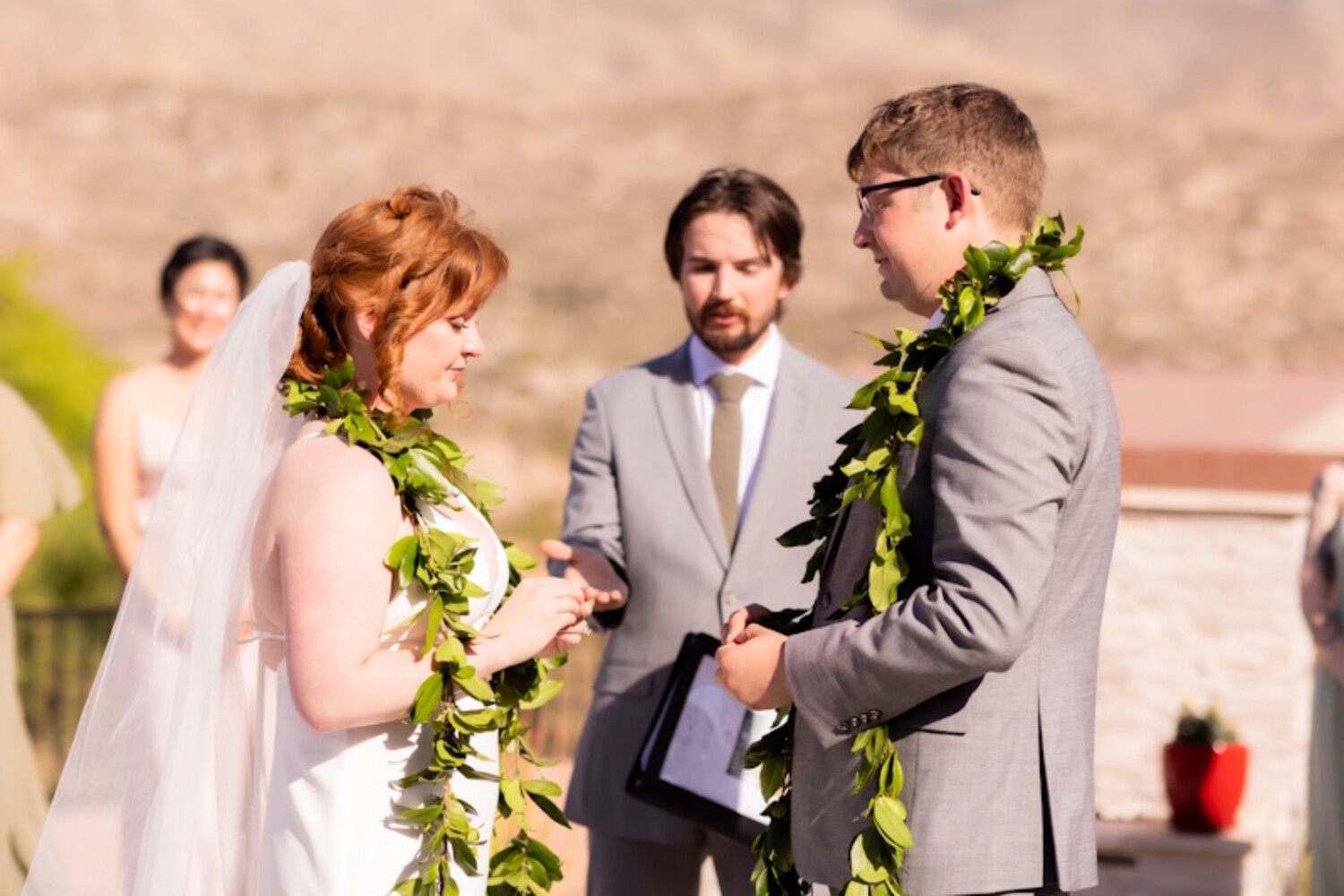 why-bridal-makeup-runs-late-wedding-day-makeup-artist-tips